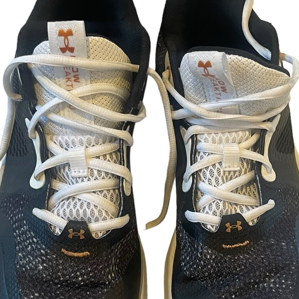 Under Armour. Sz 9.5 Women. Athletic Shoes/Trainers/Sneakers. Great condition - Picture 8 of 13